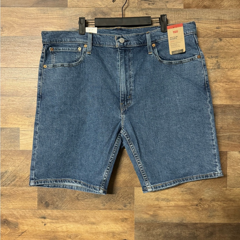 NWT Levis 412 Slim Shorts